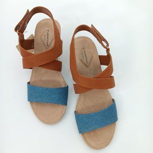 ST. JOHN'S BAY WOMENS FLEX FORM WEDGE SANDALS DENIM SIZE 7.5M